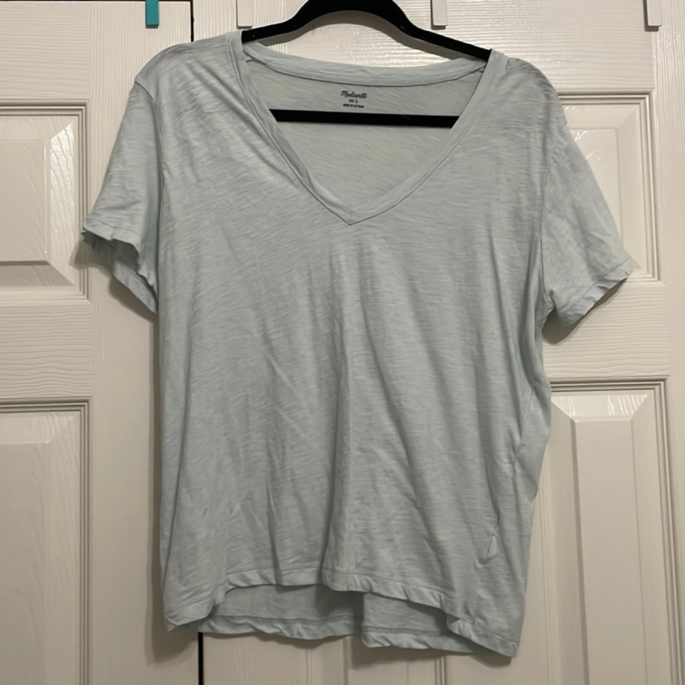 madewell light blue tee